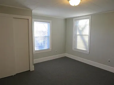3 bed, 1 bath apartment for rent at 107 Highland Ave Unit 2, Winter Hill — photo 3 of 8