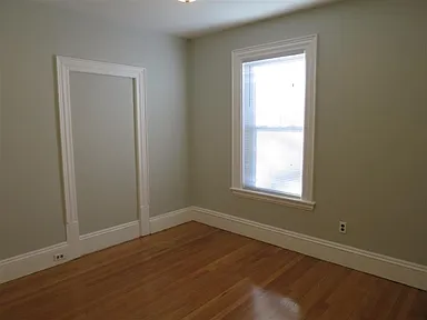3 bed, 1 bath apartment for rent at 107 Highland Ave Unit 2, Winter Hill — photo 1 of 8