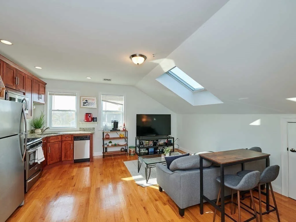 1 bed, 1 bath apartment for rent at 107 Highland Ave Unit 8, Salem — photo 3 of 10