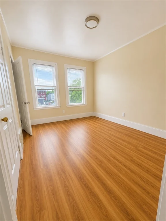 3 bed, 1 bath apartment for rent at 107 Jefferson St Unit 3, Lynn — photo 2 of 6