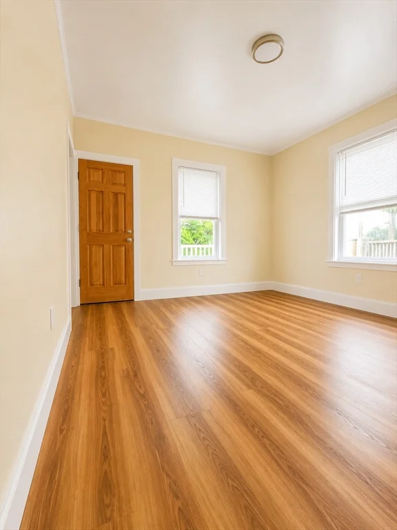 3 bed, 1 bath apartment for rent at 107 Jefferson St Unit 3, Lynn — photo 4 of 6