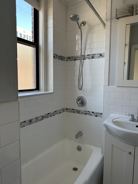 1 bed, 1 bath apartment for rent at 107 Jersey St Unit 12A, Fenway — photo 7 of 12
