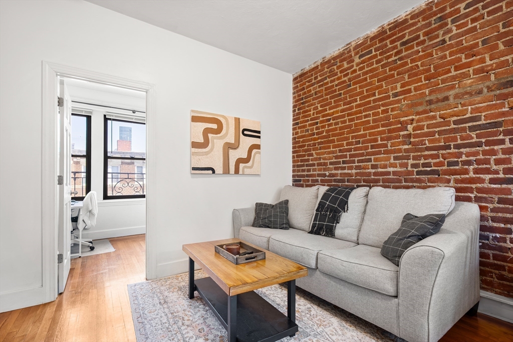 2 bed, 1 bath apartment for rent at 107 Jersey St Unit 16, Fenway — photo 3 of 14
