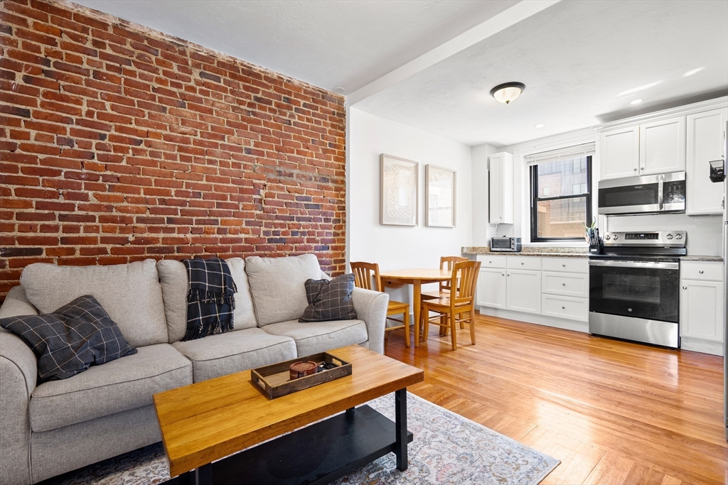 2 bed, 1 bath apartment for rent at 107 Jersey St Unit 16, Fenway — photo 4 of 14