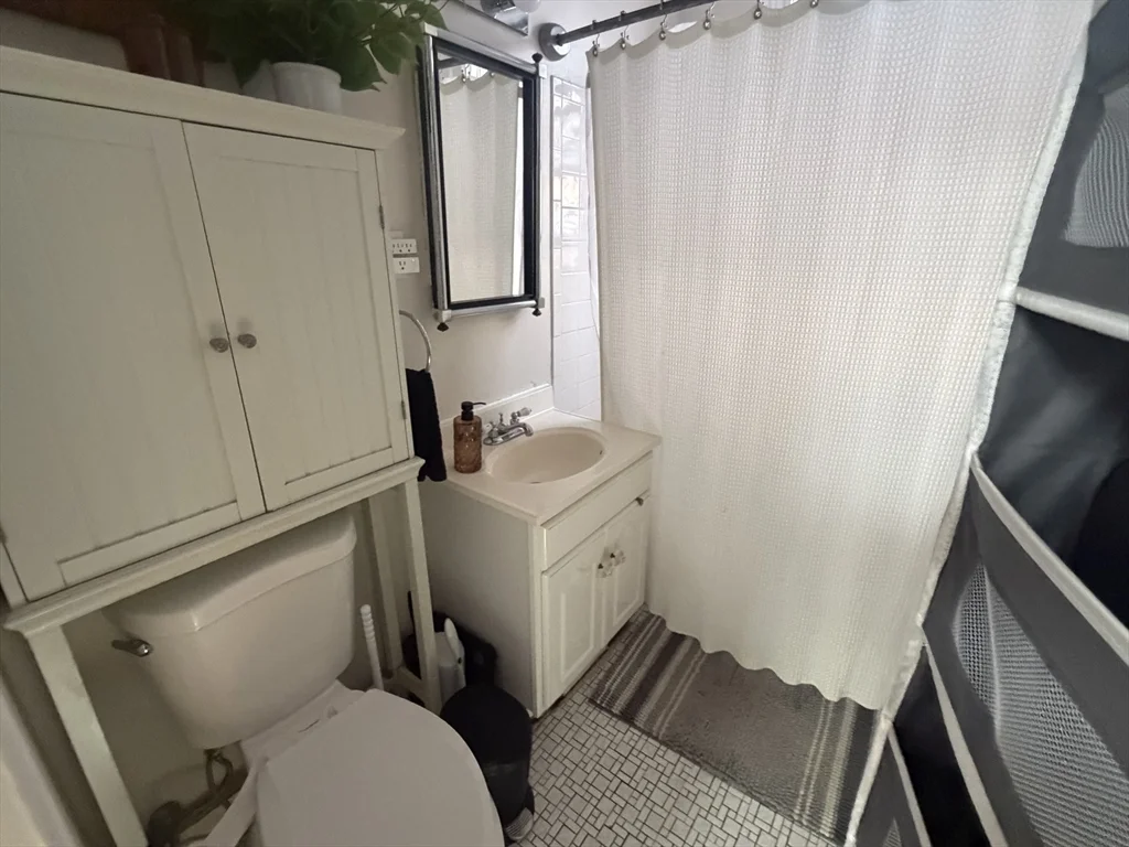 1 bed, 1 bath apartment for rent at 107 Jersey St Unit 7-18, Fenway — photo 6 of 9