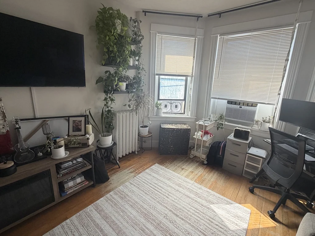1 bed, 1 bath apartment for rent at 107 Jersey St Unit 7-18, Fenway — photo 2 of 9