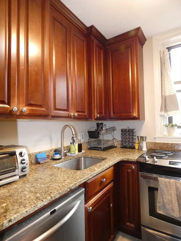 2 bed, 1 bath apartment for rent at 107 Jersey St Unit 7, Fenway — photo 3 of 12