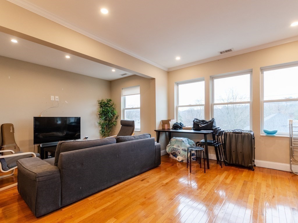 4 bed, 2 bath apartment for rent at 107 Kenrick St Unit 107, Brighton — photo 9 of 17