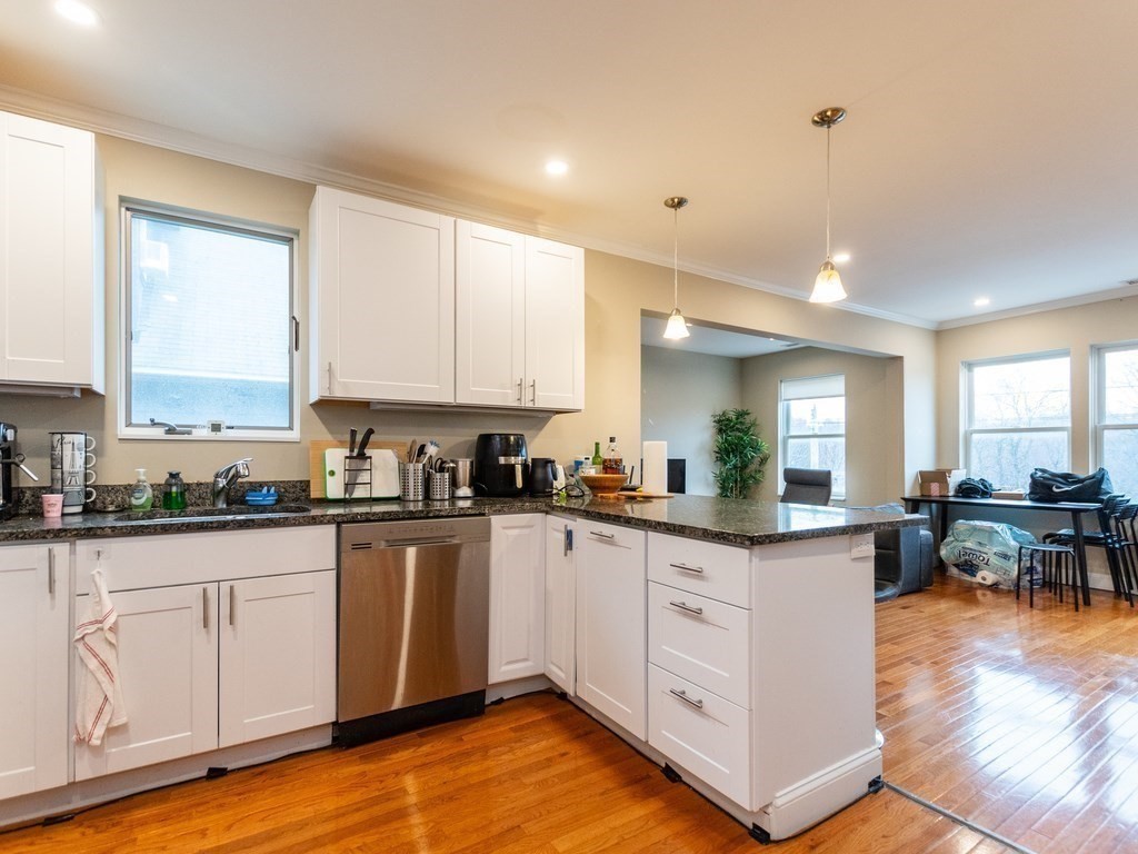 4 bed, 2 bath apartment for rent at 107 Kenrick St Unit 107, Brighton — photo 11 of 17