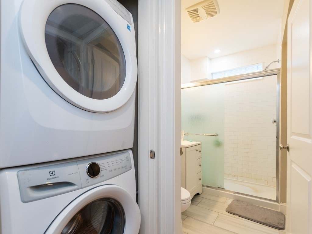 4 bed, 2 bath apartment for rent at 107 Kenrick St Unit 107, Brighton — photo 16 of 17