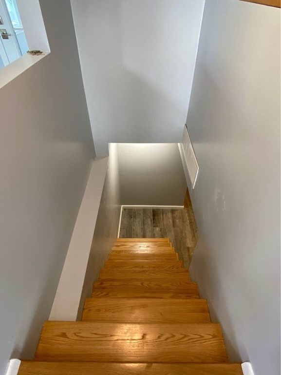 3 bed, 2 bath apartment for rent at 107 Lexington St, Burlington — photo 18 of 27