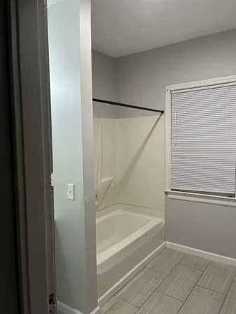 3 bed, 1 bath apartment for rent at 107 Marlboro St Unit 2, Chelsea — photo 11 of 12