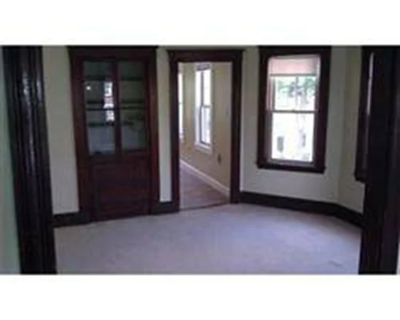 4 bed, 1 bath apartment for rent at 107 Merrymount Rd Unit 2, Quincy — photo 4 of 4
