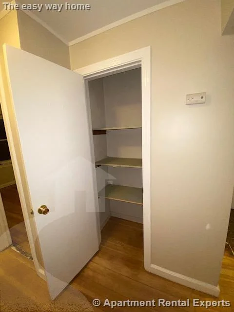 3 bed, 1 bath apartment for rent at 107 Norfolk St Unit 3, Central Square — photo 9 of 13