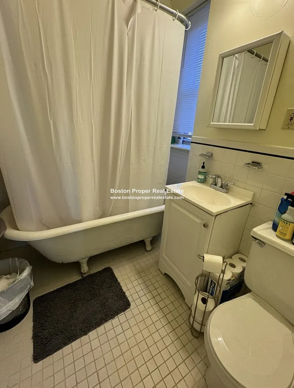 2 bed, 1 bath apartment for rent at 107 Queensberry St Unit 14, Fenway — photo 13 of 14