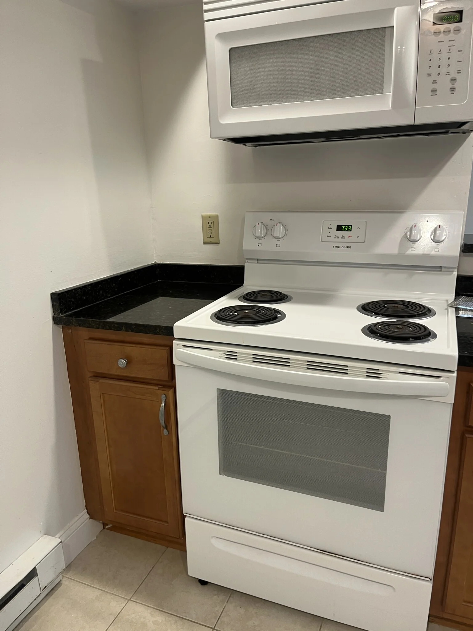 Studio bed, 1 bath apartment for rent at 107 Queensberry St Unit UA, Fenway — photo 9 of 12