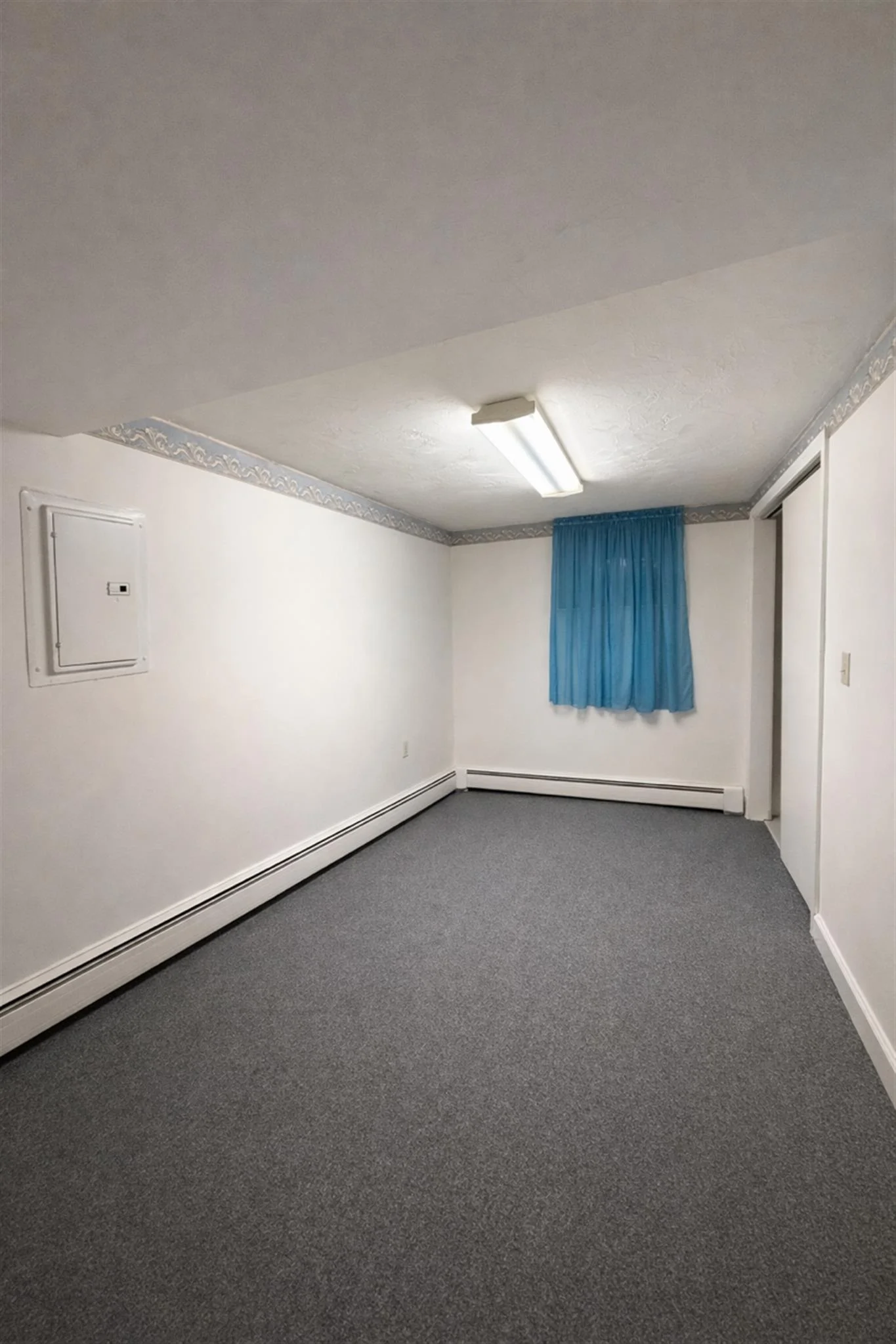 2.5 bed, 1 bath apartment for rent at 107 Second St Unit 1, East Cambridge — photo 11 of 12
