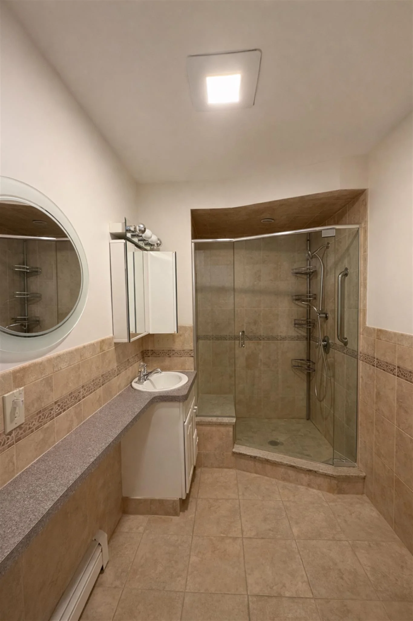 2.5 bed, 1 bath apartment for rent at 107 Second St Unit 1, East Cambridge — photo 8 of 12