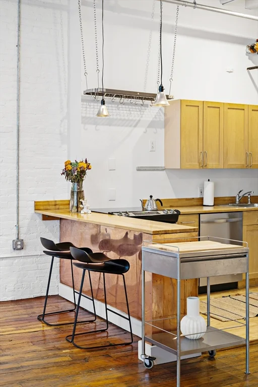 1 bed, 1 bath apartment for rent at 107 South St Unit 2B, Boston Downtown — photo 15 of 32