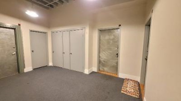 4 bed, 2 bath apartment for rent at 107 South St Unit 2C, Leather District — photo 4 of 17