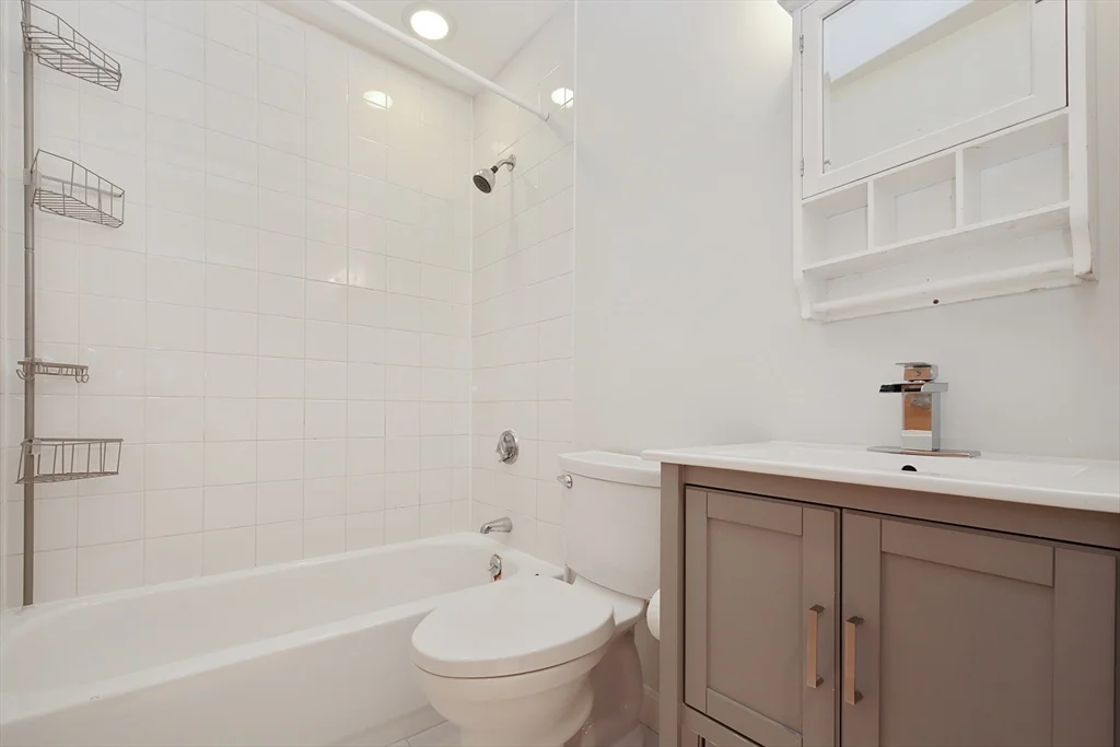 2 bed, 1 bath apartment for rent at 107 South Unit 3D, Leather District — photo 10 of 15