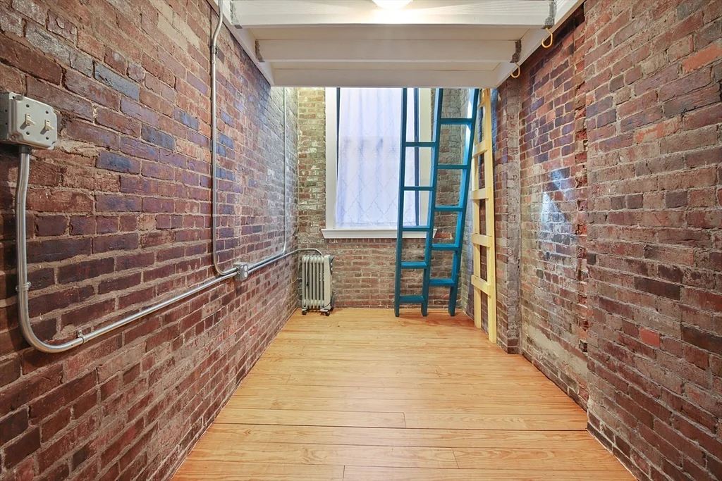 2 bed, 1 bath apartment for rent at 107 South Unit 3D, Leather District — photo 8 of 15