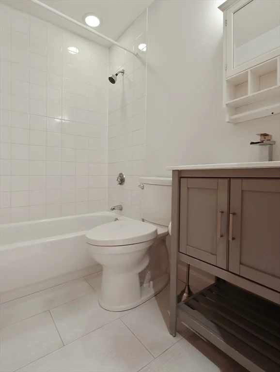 2 bed, 1 bath apartment for rent at 107 South Unit 3D, Leather District — photo 12 of 15