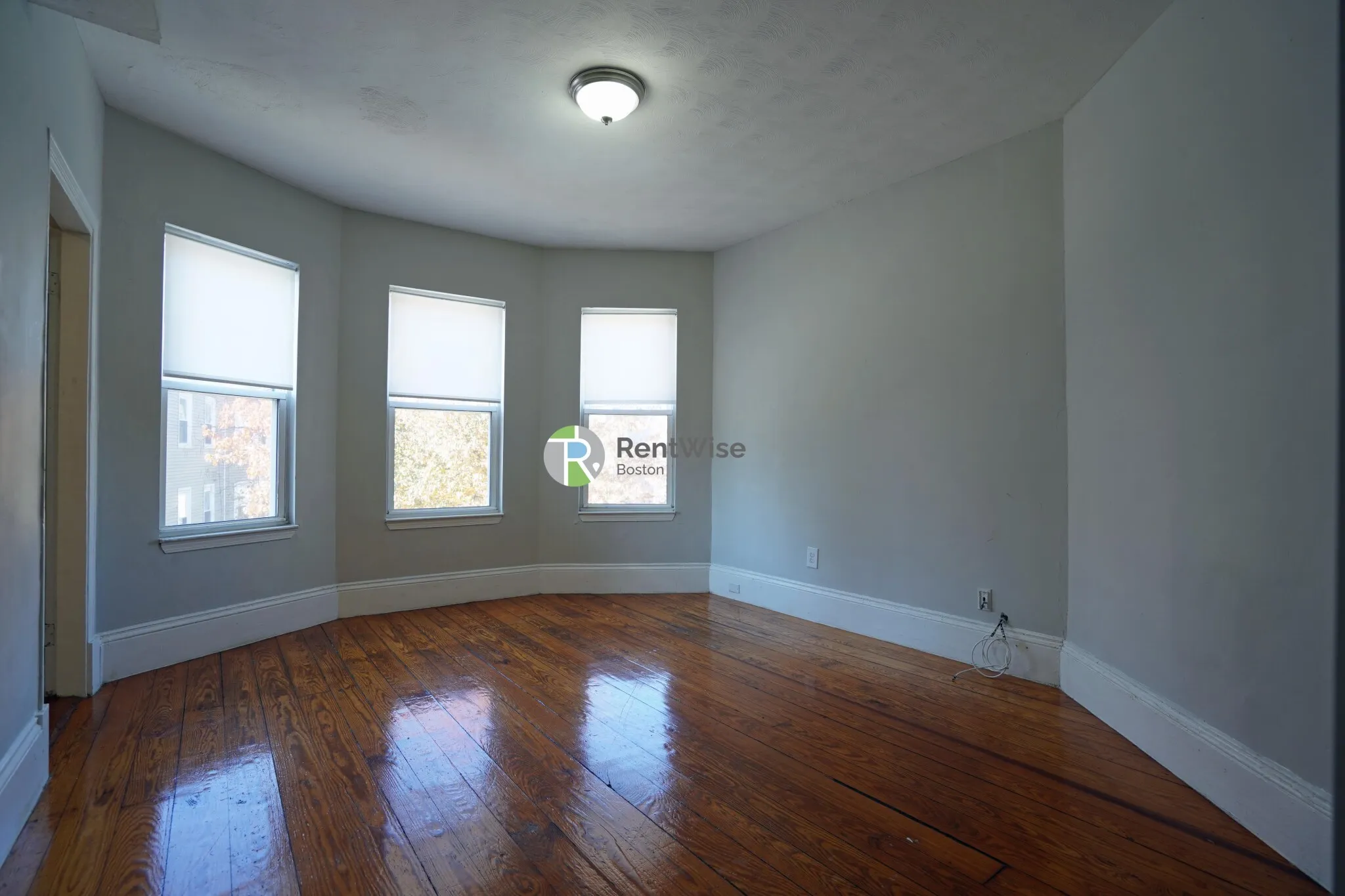 3 bed, 2 bath apartment for rent at 107 Sydney St Unit 2, Dorchester — photo 3 of 19