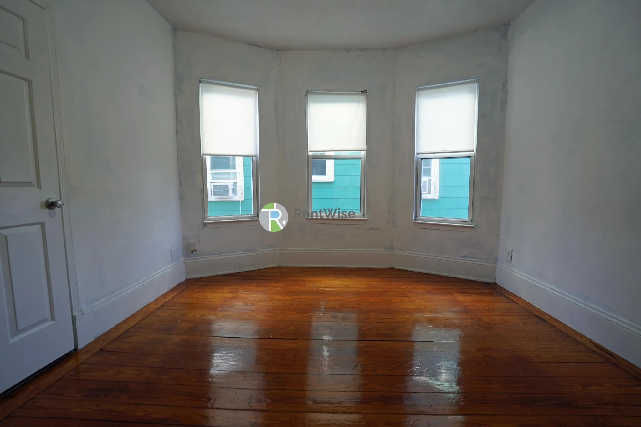 3 bed, 2 bath apartment for rent at 107 Sydney St Unit 2, Dorchester — photo 13 of 19