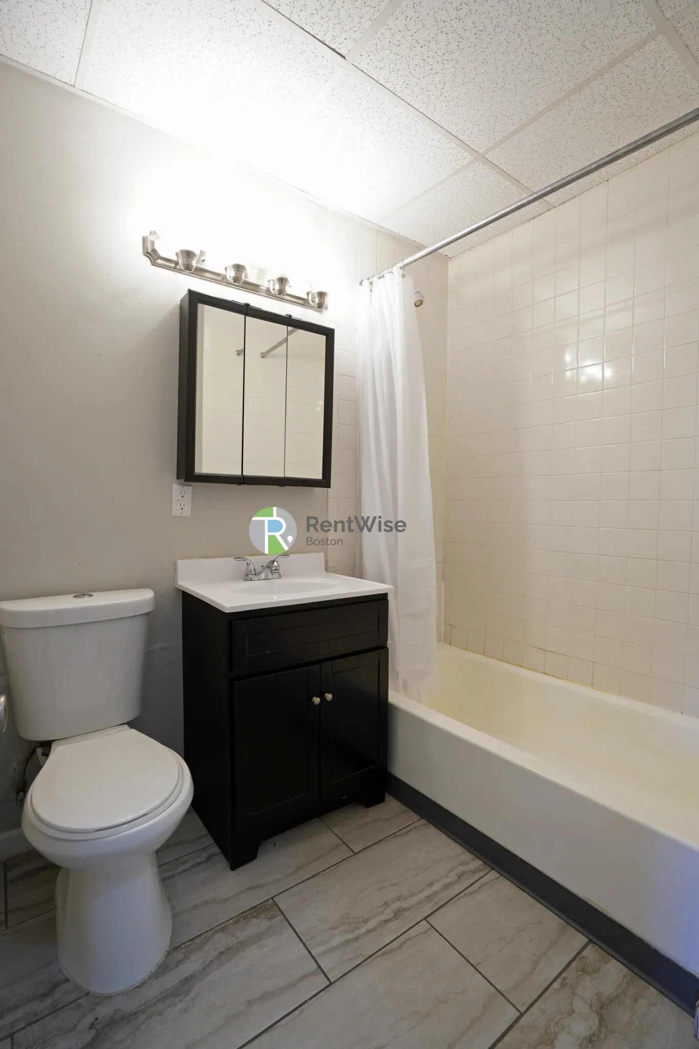 3 bed, 2 bath apartment for rent at 107 Sydney St Unit 2, Dorchester — photo 12 of 19