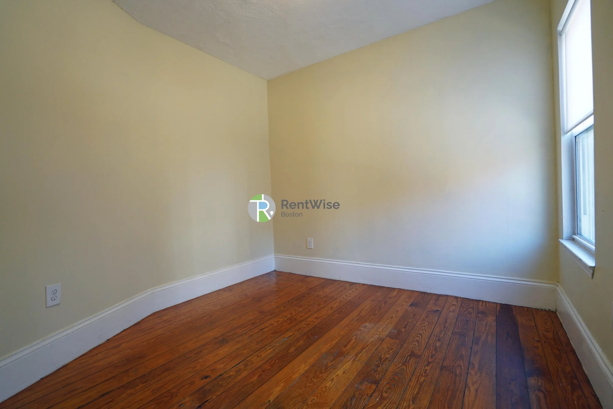 3 bed, 2 bath apartment for rent at 107 Sydney St Unit 2, Dorchester — photo 18 of 19