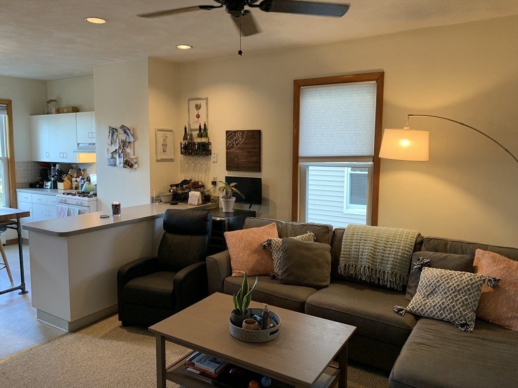 1 bed, 1 bath apartment for rent at 107 Union St Unit 2, Brighton — photo 6 of 12