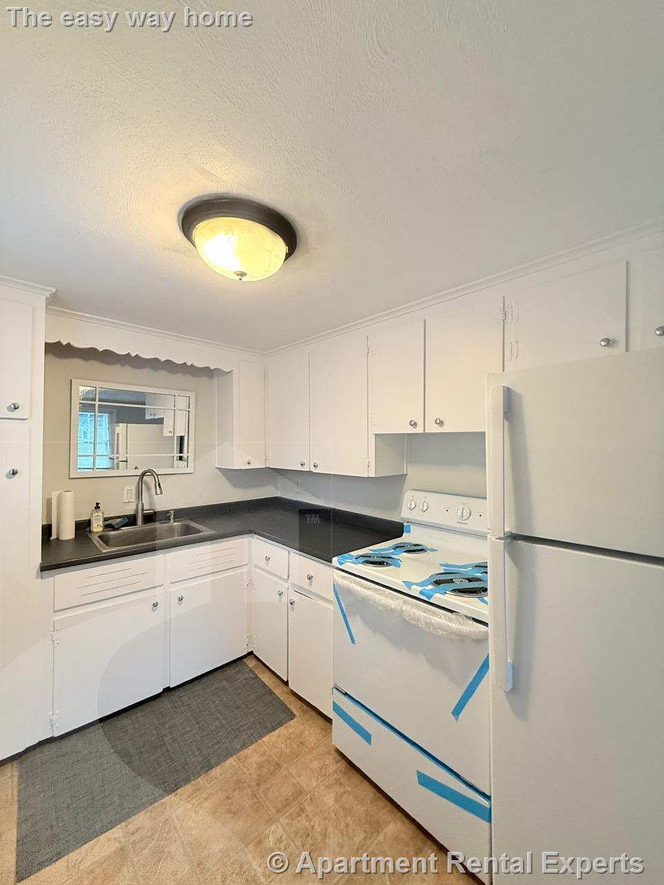 2 bed, 1 bath apartment for rent at 107 Vernon St, Wakefield — photo 3 of 17