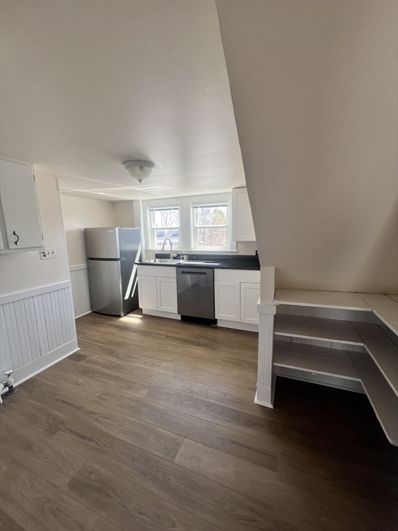 1 bed, 1 bath apartment for rent at 107 Warren St Unit 2, Arlington — photo 2 of 7