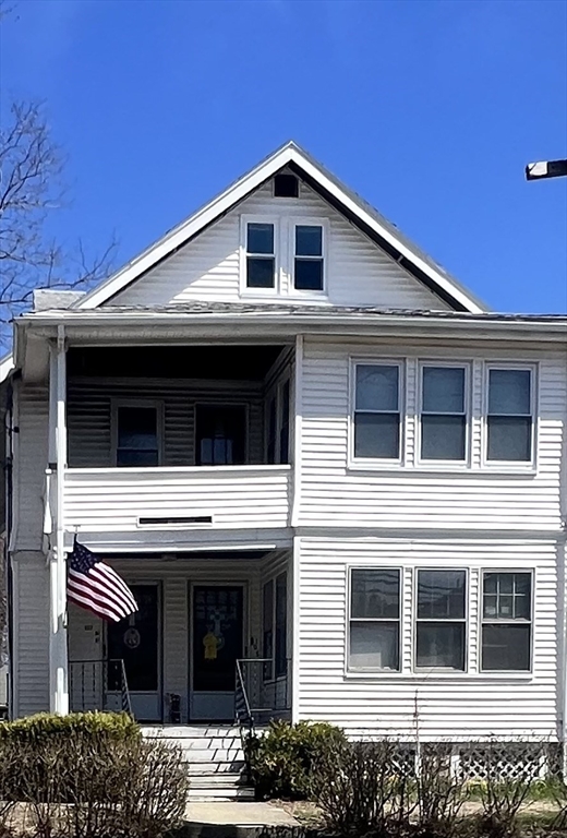 1 bed, 1 bath apartment for rent at 107 Warren St Unit 2, Arlington — photo 1 of 7
