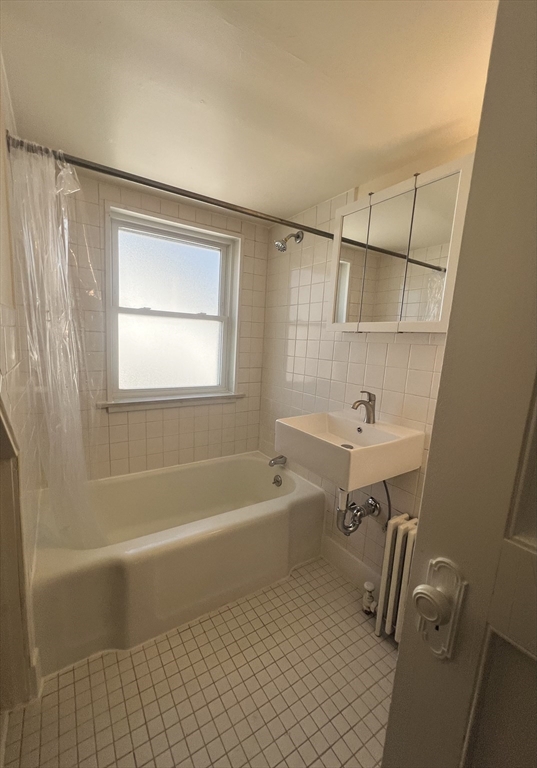 1 bed, 1 bath apartment for rent at 107 Warren St Unit 2, Arlington — photo 4 of 7