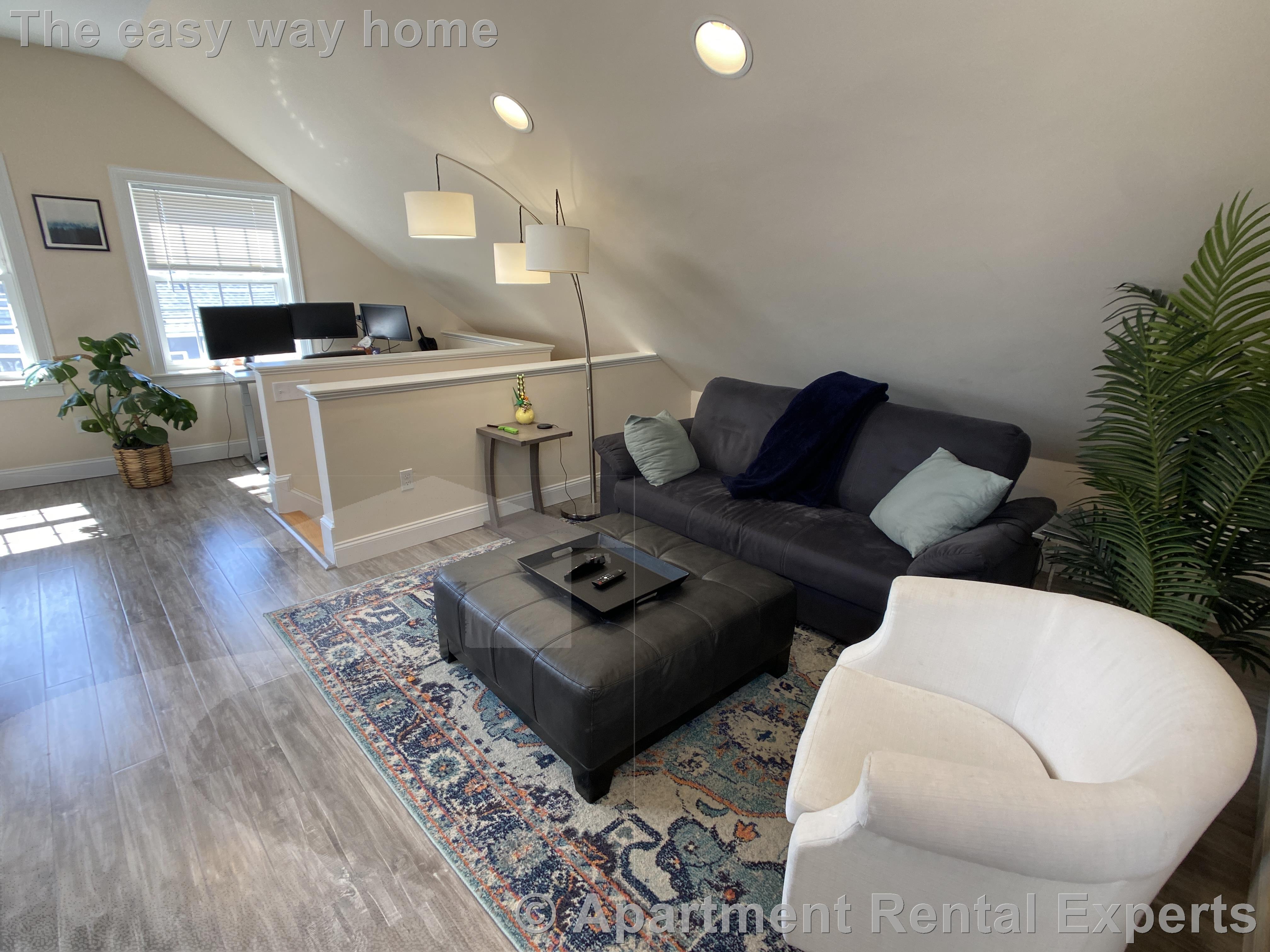4 bed, 2 bath apartment for rent at 107 Yale St, Tufts — photo 9 of 19