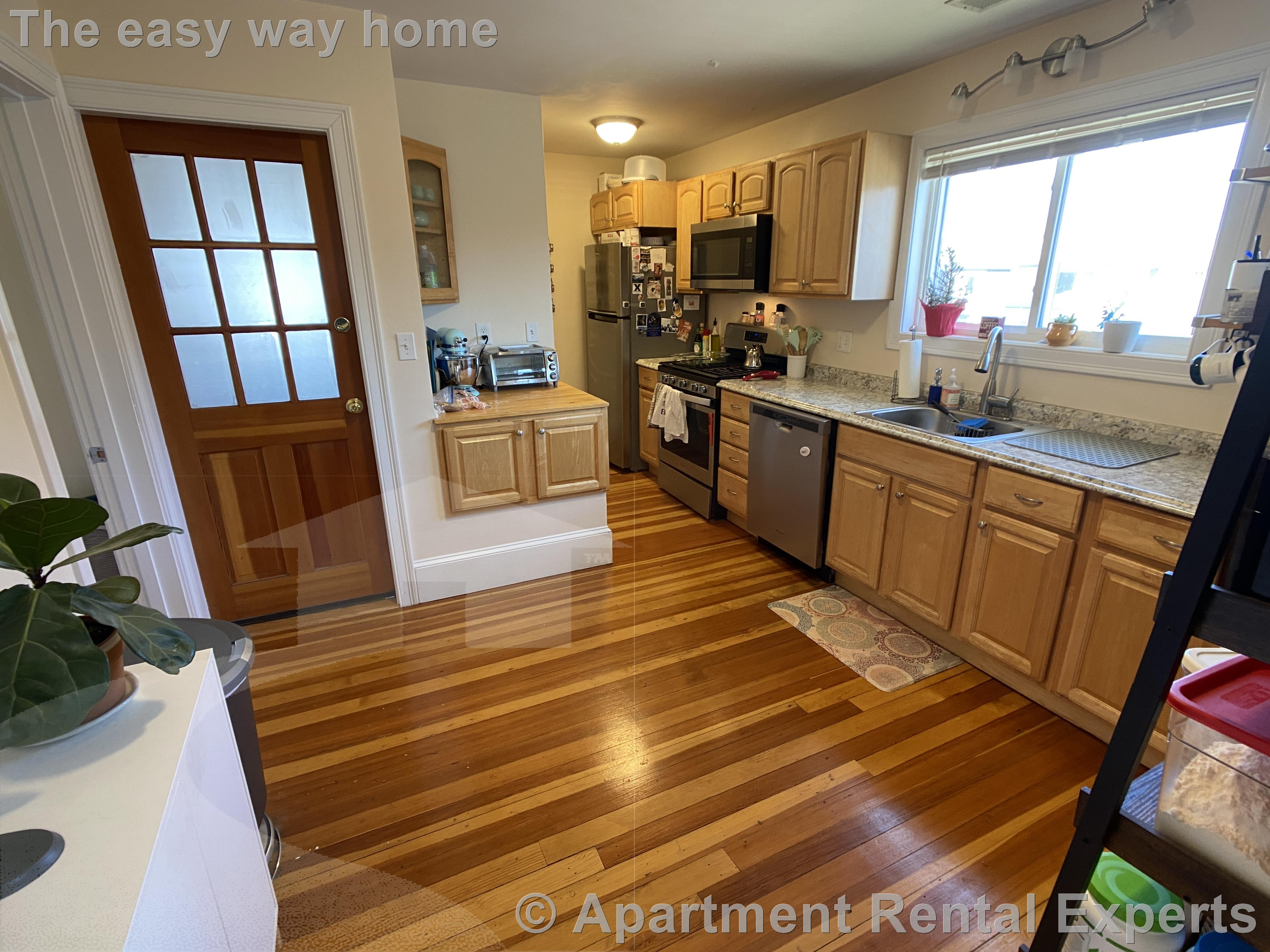 4 bed, 2 bath apartment for rent at 107 Yale St, Tufts