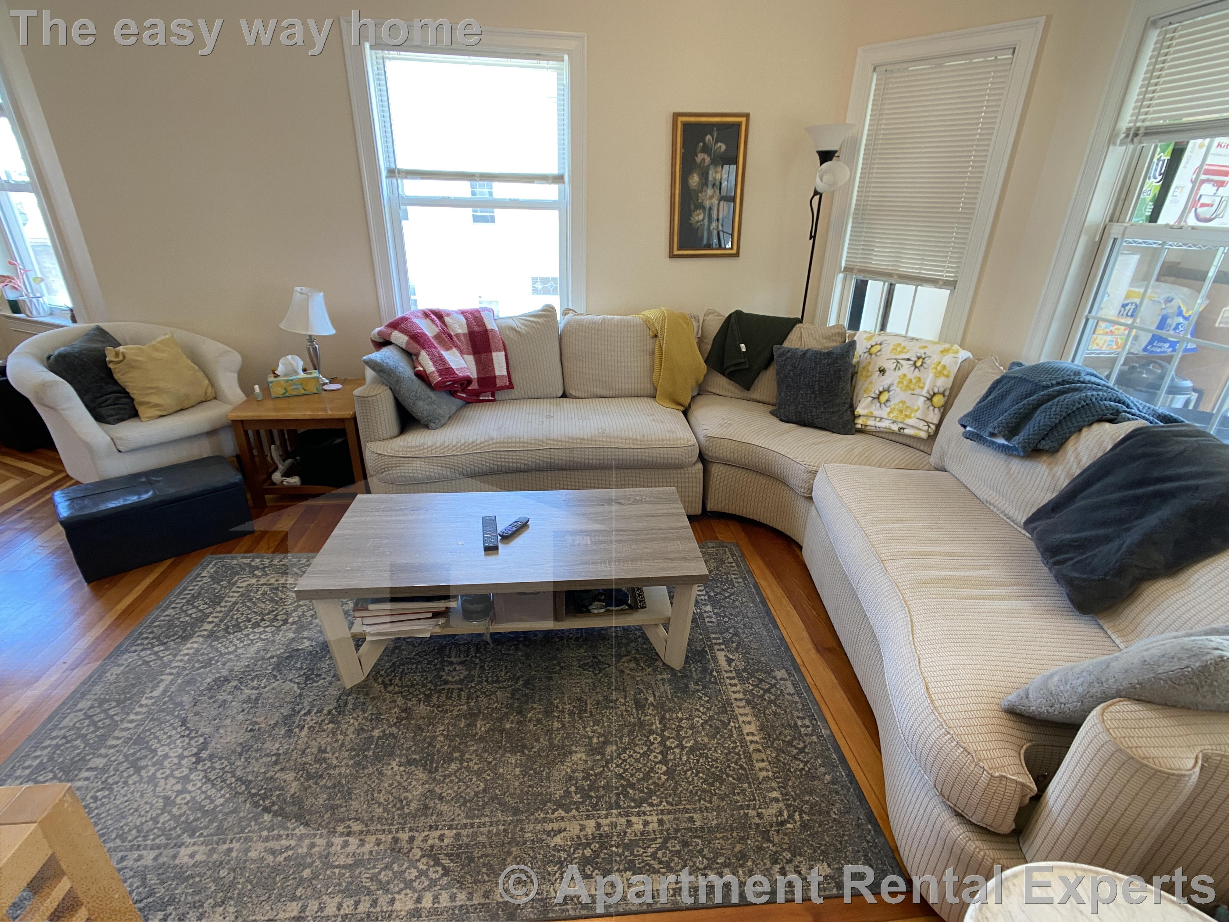 4 bed, 2 bath apartment for rent at 107 Yale St, Tufts — photo 3 of 19