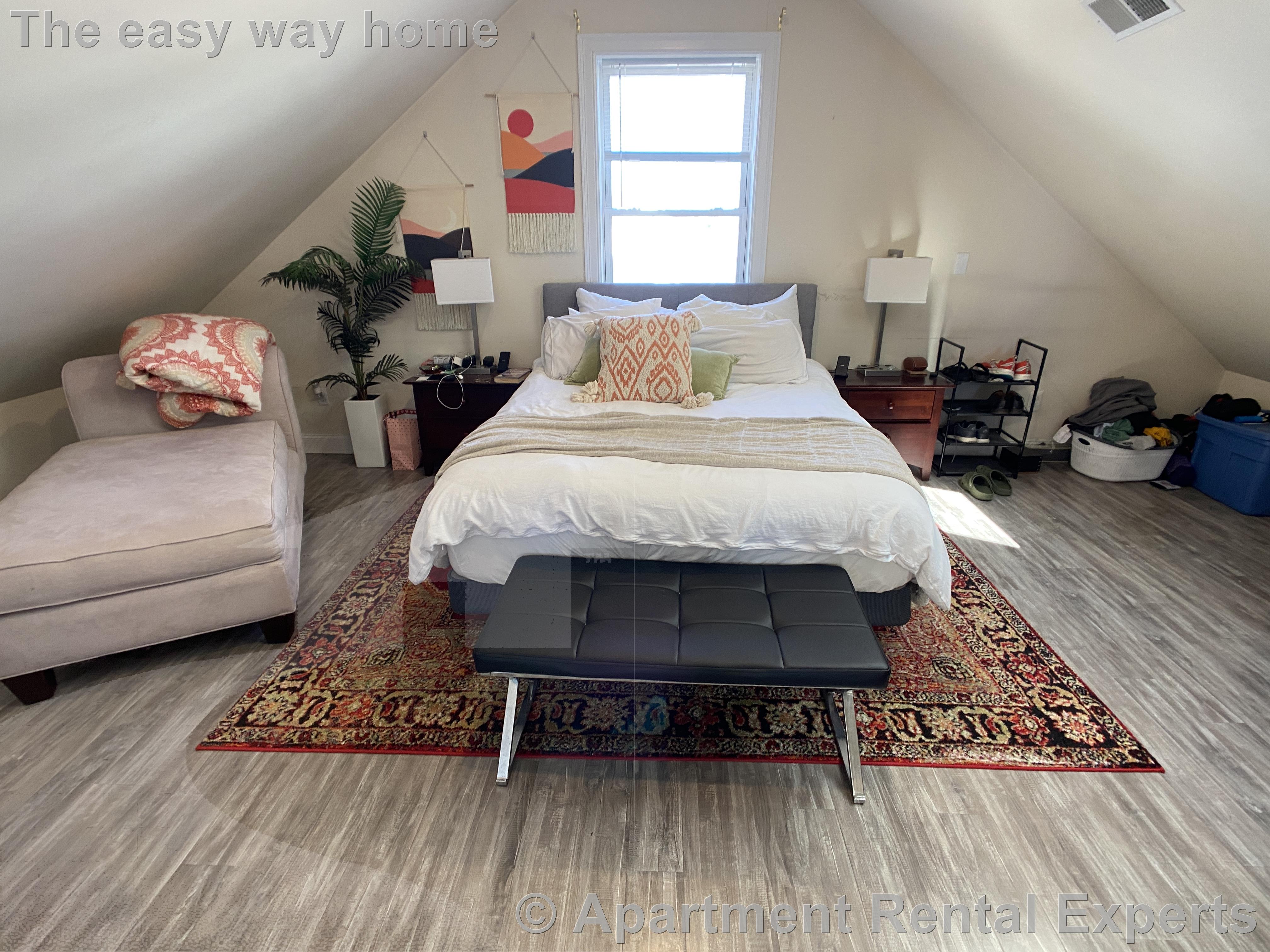 4 bed, 2 bath apartment for rent at 107 Yale St, Tufts — photo 10 of 19