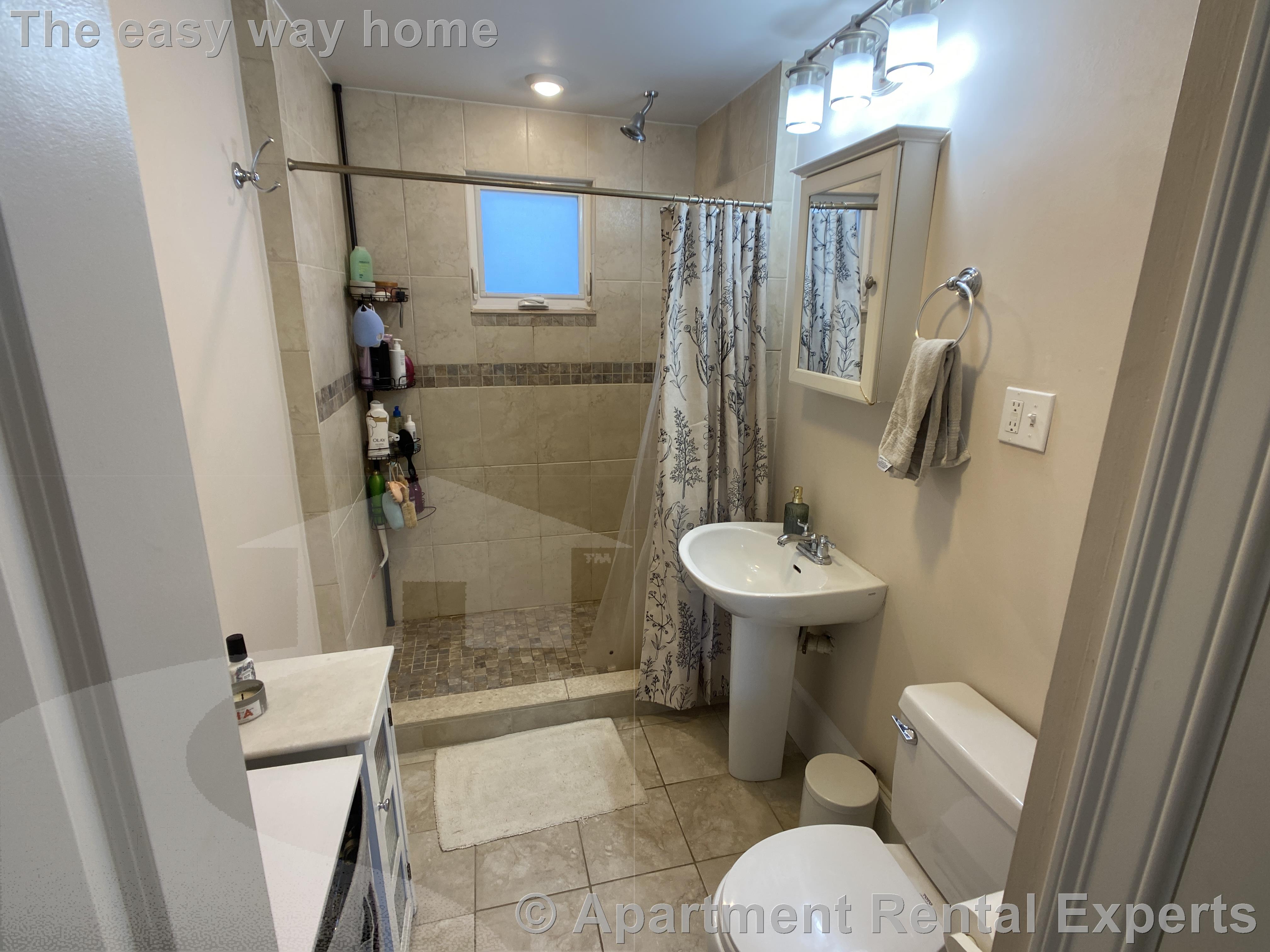 4 bed, 2 bath apartment for rent at 107 Yale St, Tufts — photo 17 of 19