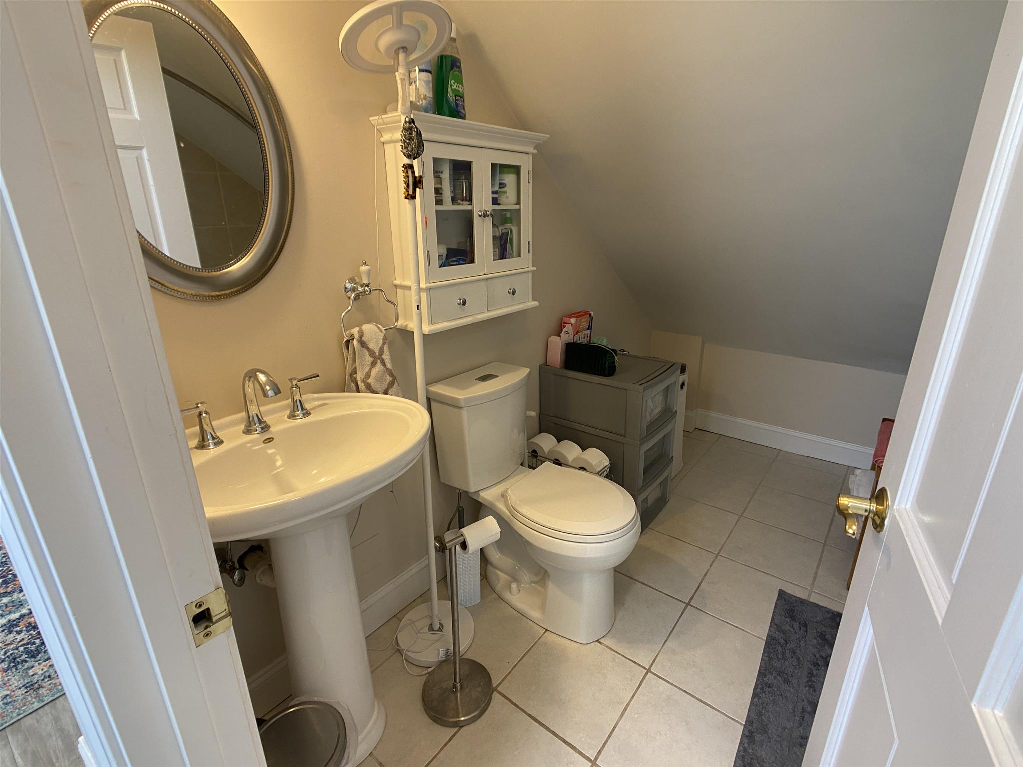 4 bed, 2 bath apartment for rent at 107 Yale St Unit 107, South Medford — photo 10 of 19