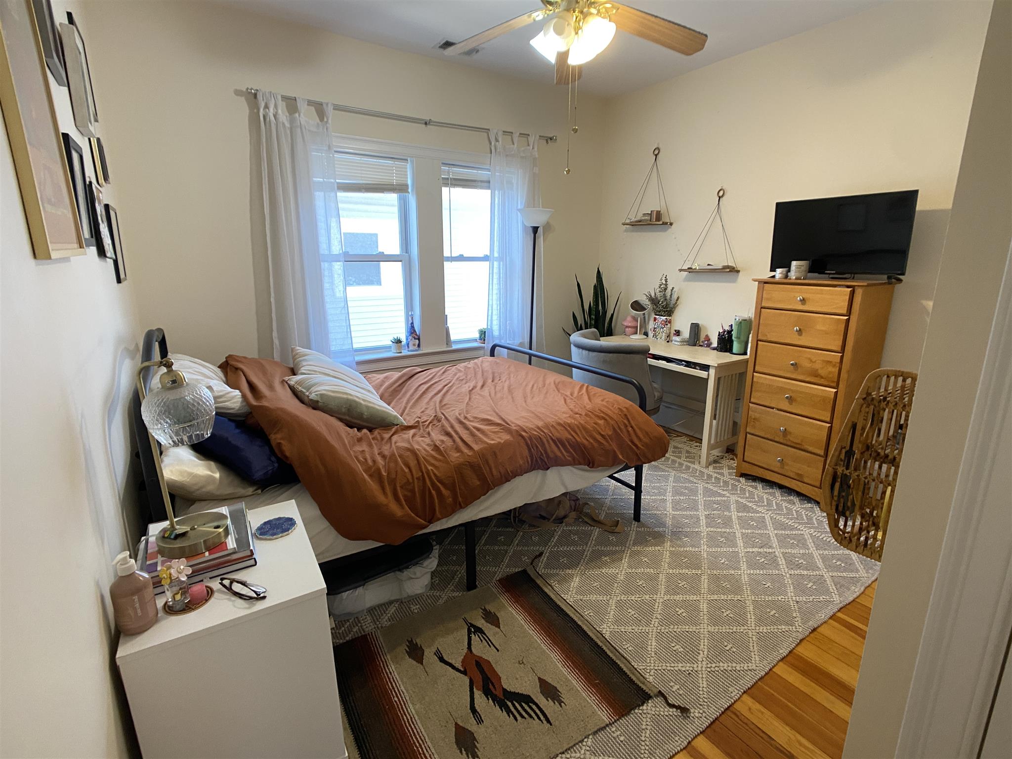 4 bed, 2 bath apartment for rent at 107 Yale St Unit 107, South Medford — photo 6 of 19