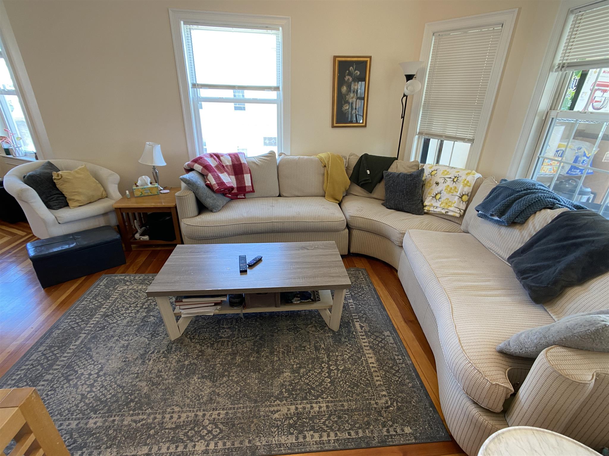 4 bed, 2 bath apartment for rent at 107 Yale St Unit 107, South Medford — photo 5 of 19