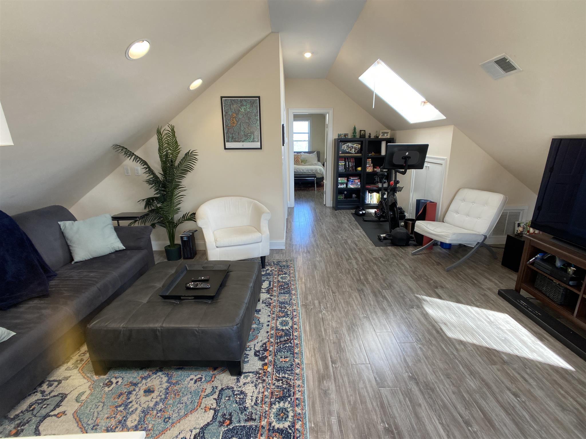 4 bed, 2 bath apartment for rent at 107 Yale St Unit 107, South Medford — photo 12 of 19