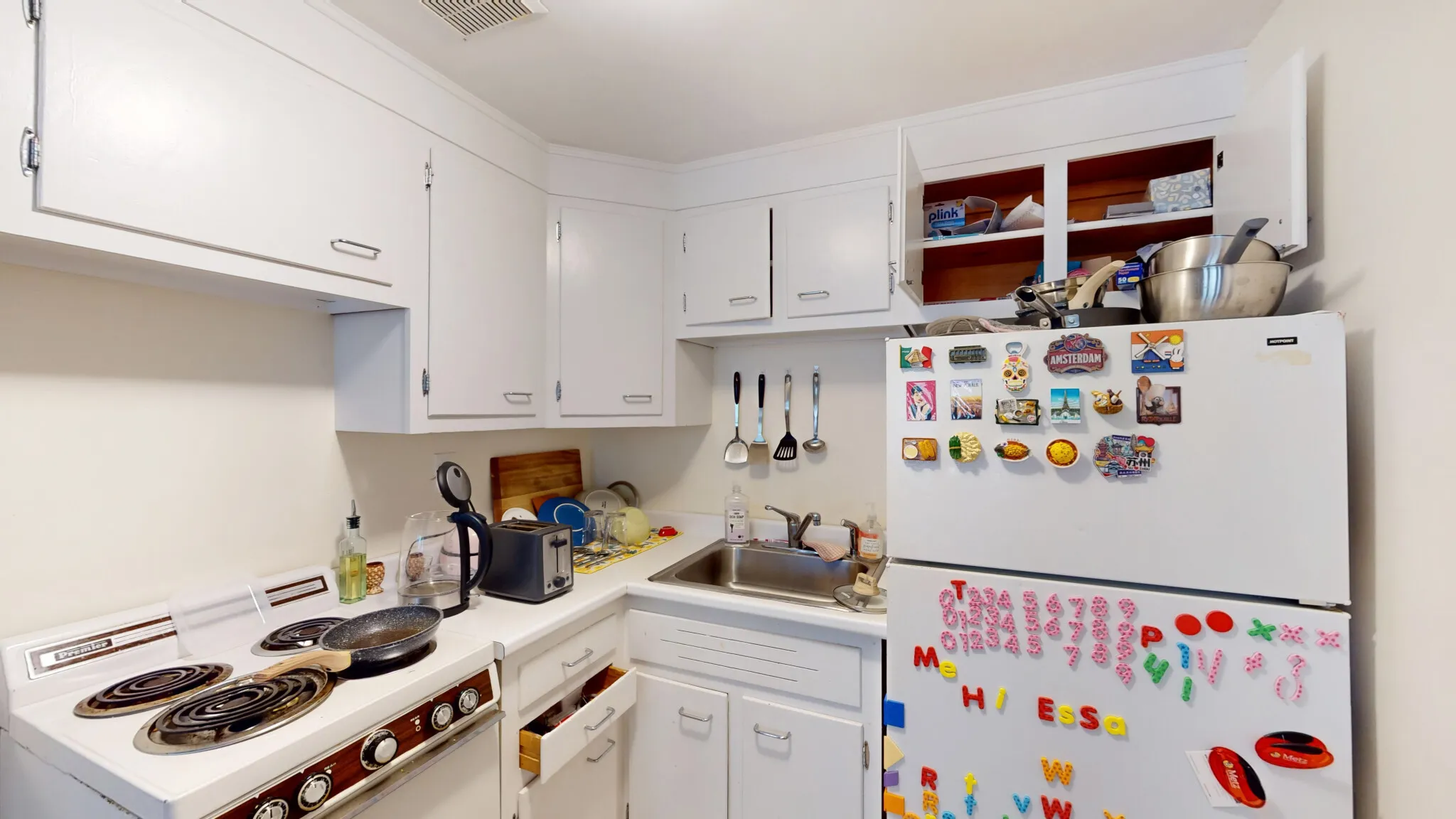 Studio bed, 1 bath apartment for rent at 1071 Beacon St Unit 1M, Longwood — photo 13 of 16