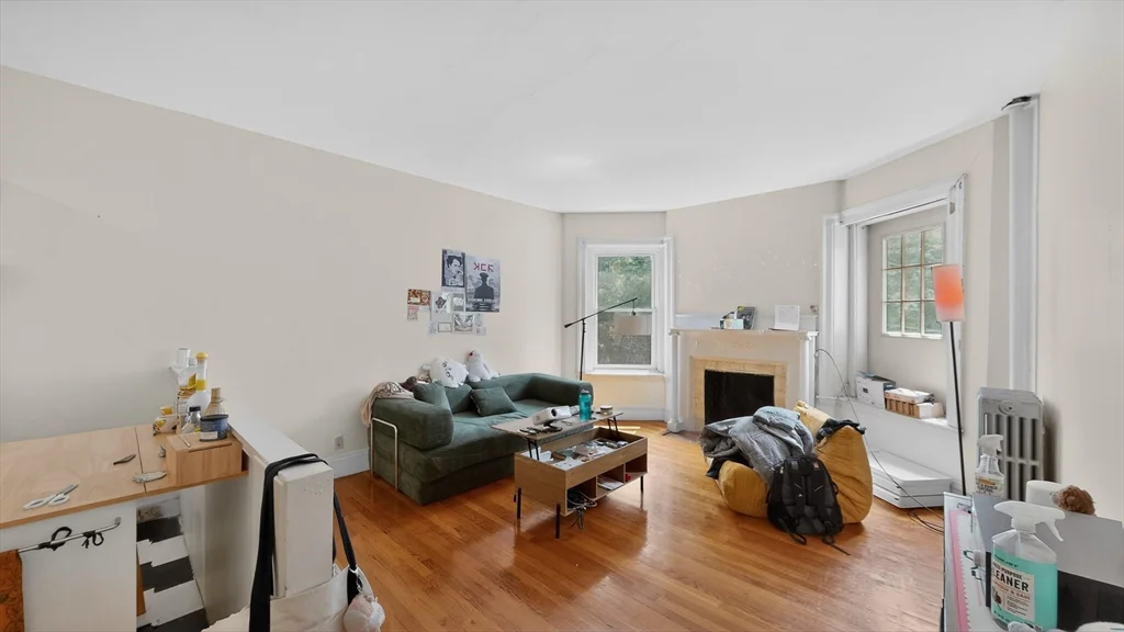 1 bed, 1 bath apartment for rent at 1071 Beacon St Unit 6, Coolidge Corner — photo 3 of 10