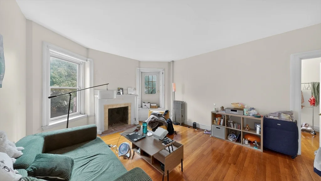 1 bed, 1 bath apartment for rent at 1071 Beacon St Unit 6, Coolidge Corner — photo 5 of 10