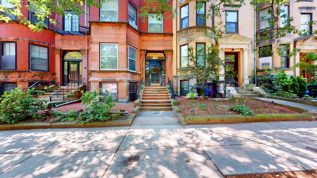 1 bed, 1 bath apartment for rent at 1071 Beacon St Unit 7, Coolidge Corner — photo 9 of 11