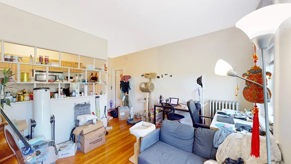 1 bed, 1 bath apartment for rent at 1071 Beacon St Unit 7, Coolidge Corner — photo 2 of 11